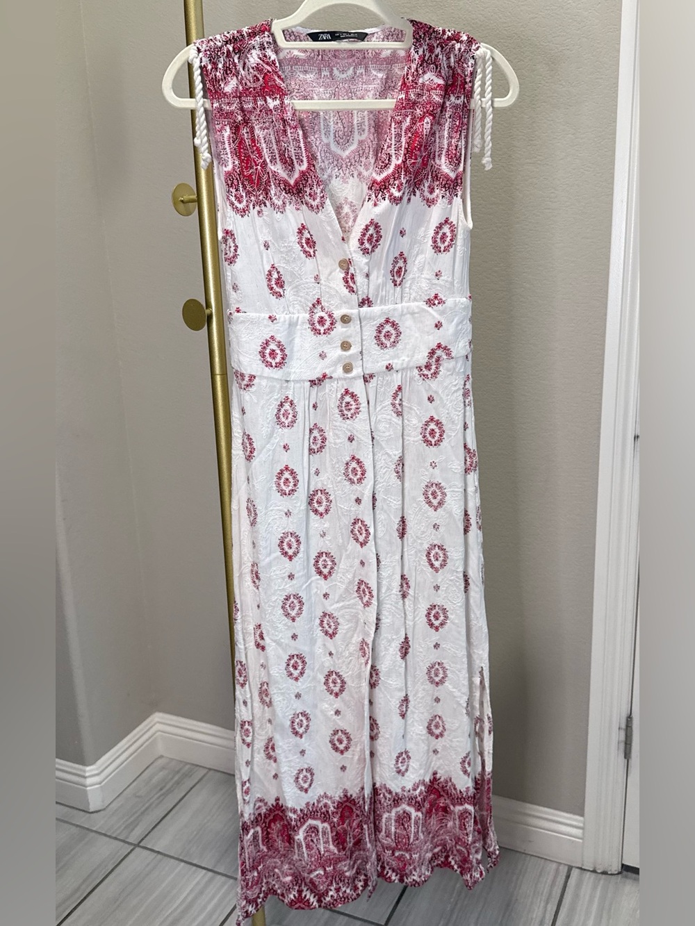 Zara White and Pink Patterned Dress Top